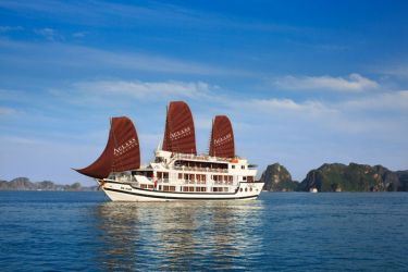 Vietnam-Travel-Group-Stellar-Cruise