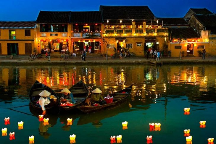 Wander In Heritage Wonders With Vietnam Central Package Tour