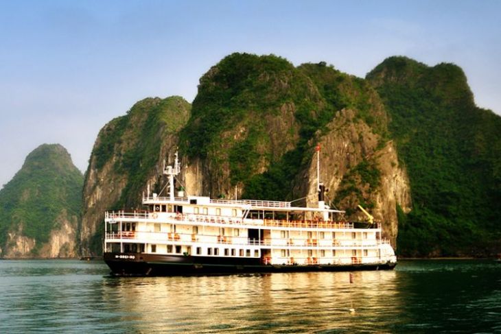 Memorable 2 Days 1 Night In Ha Long Bay On Emeraude Classic Cruise