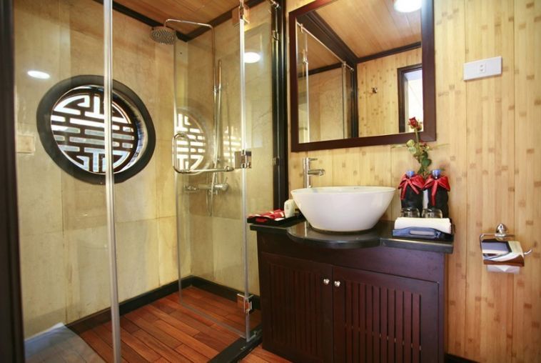 Bathroom-Deluxe cabin