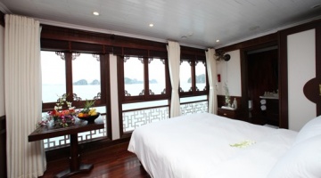 Grand Deluxe Cabin (Large Window)