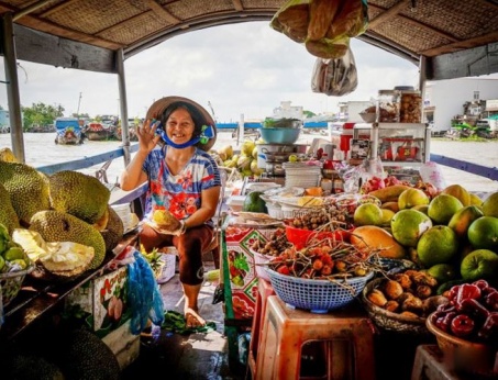 Whole Day Exploring Cai Be Floating Market – Glimpse Of Vietnamese Culture