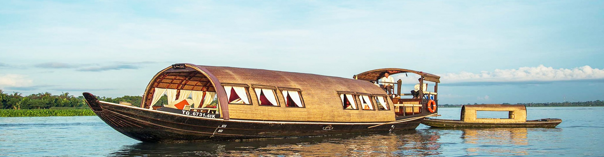 Deluxe Cruises ***