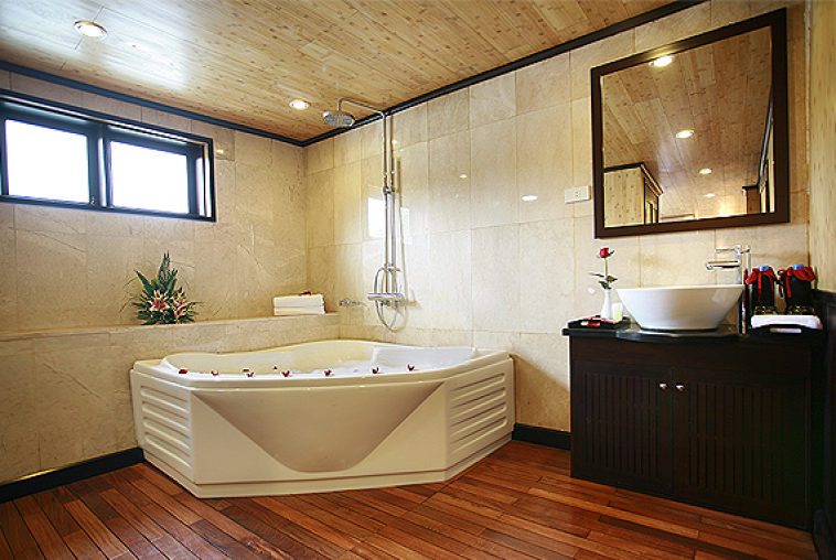 jacuzzi