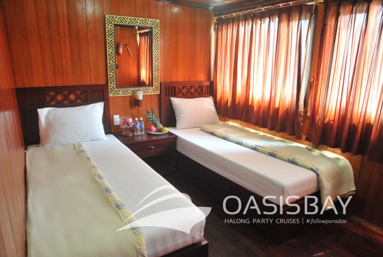 Twin bed cabin