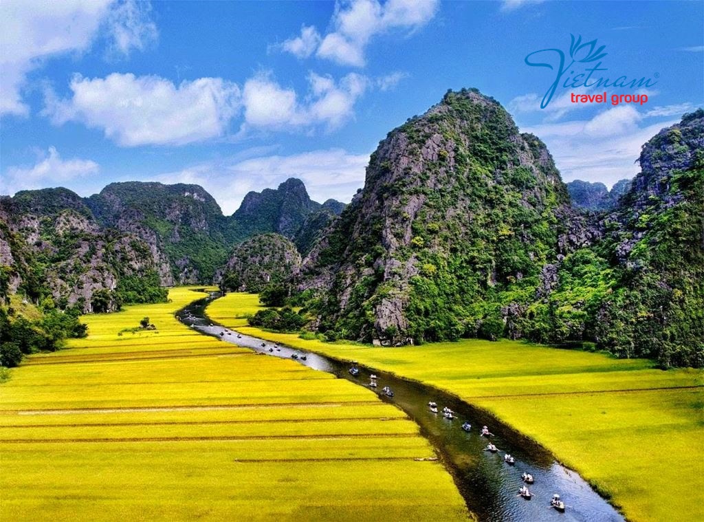 Hoa-Lu-Tam-Coc-Ninh-Binh-Vietnam-Travel-Group