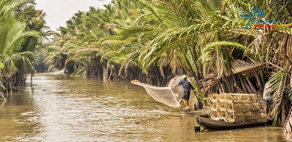 Mekong-Delta-Fisherman-Vietnam-Travel-Group