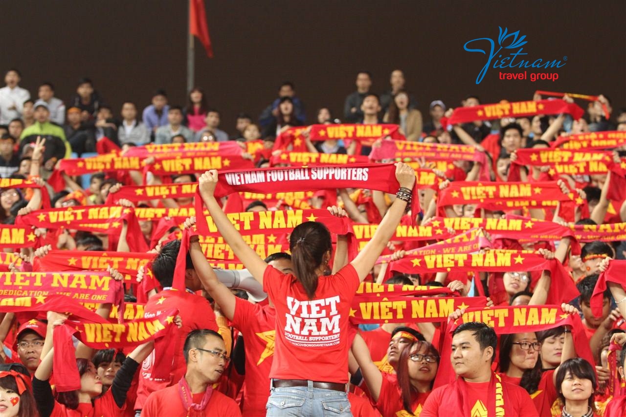 Shout-and-cheers-for-Vietnam-My-Dinh-Stadium