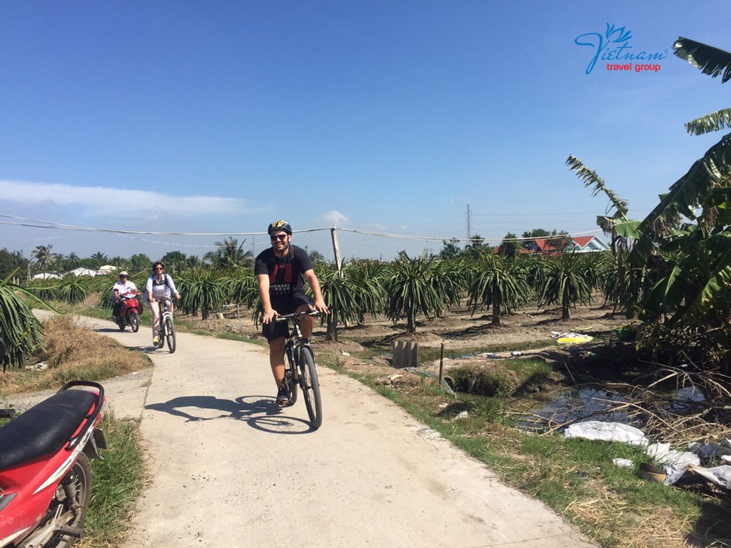 Mekong-Delta-Full-Day-Cycling-Tour-Vietnam-Travel-Group