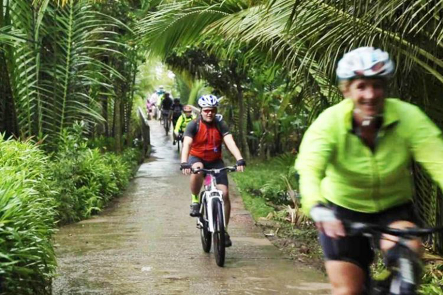 2 days Mekong Delta cycling tour