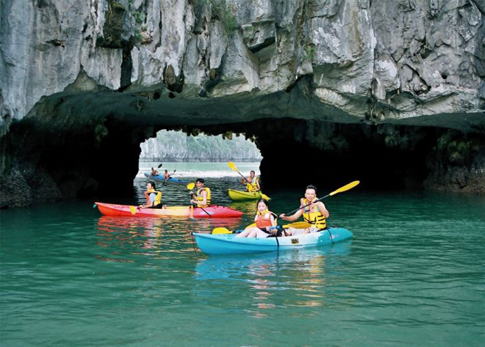 Highlight Hanoi tour with Ha Long Bay and Tam Coc