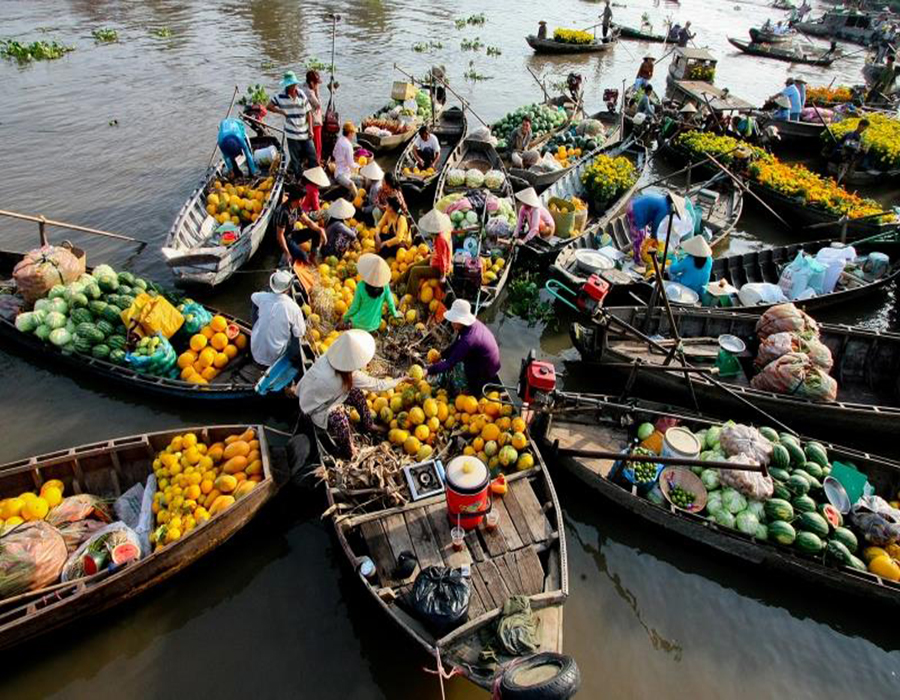 Mekong Delta and Cai Be floating market tour