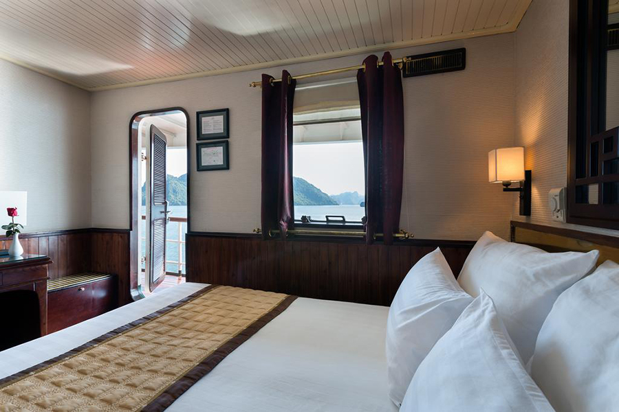 Ha Long Bay Emeraude Classic cruise tour 2 days 1 night