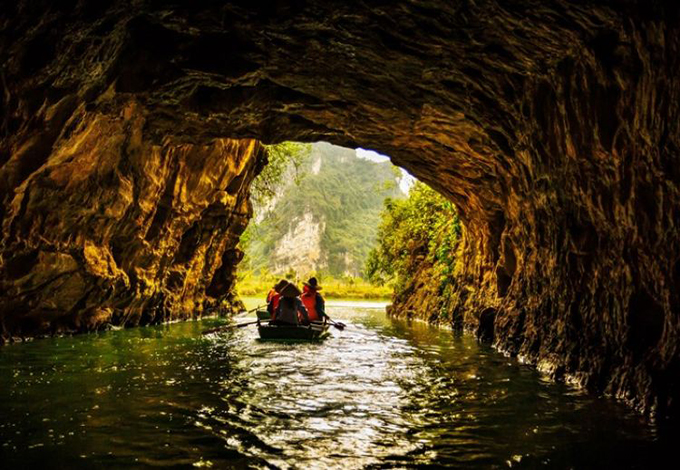 Hoa Lu Tam Coc full day tour