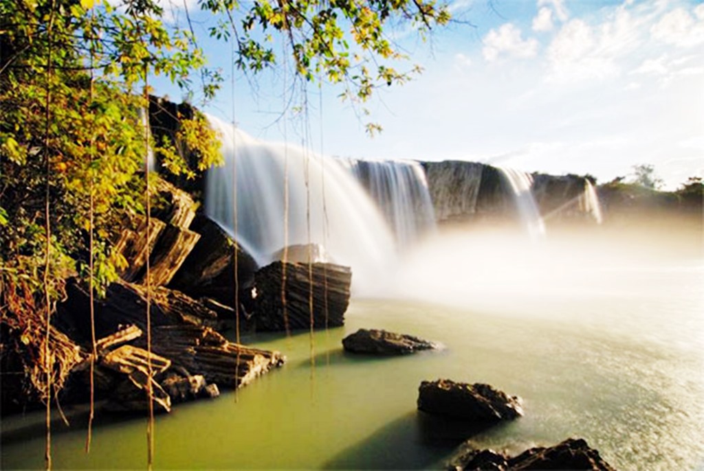 Dray Nur Waterfall - Highland Vietnam